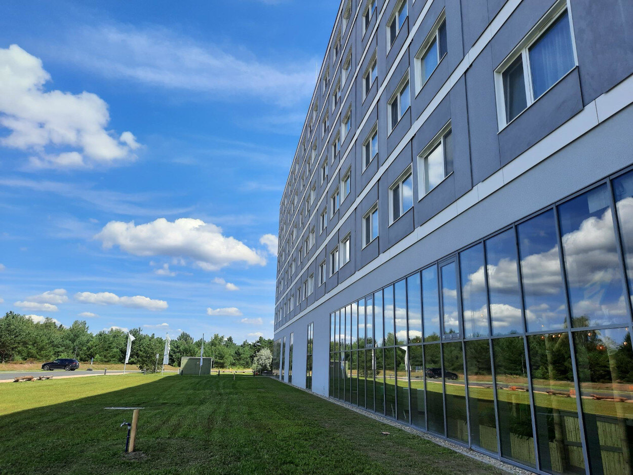 TI exterior